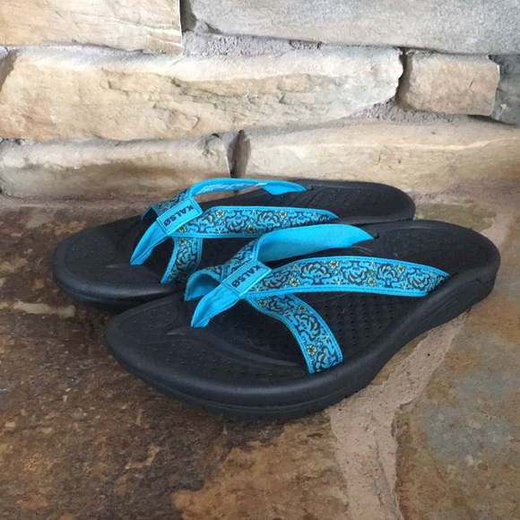 kalso earth flip flops